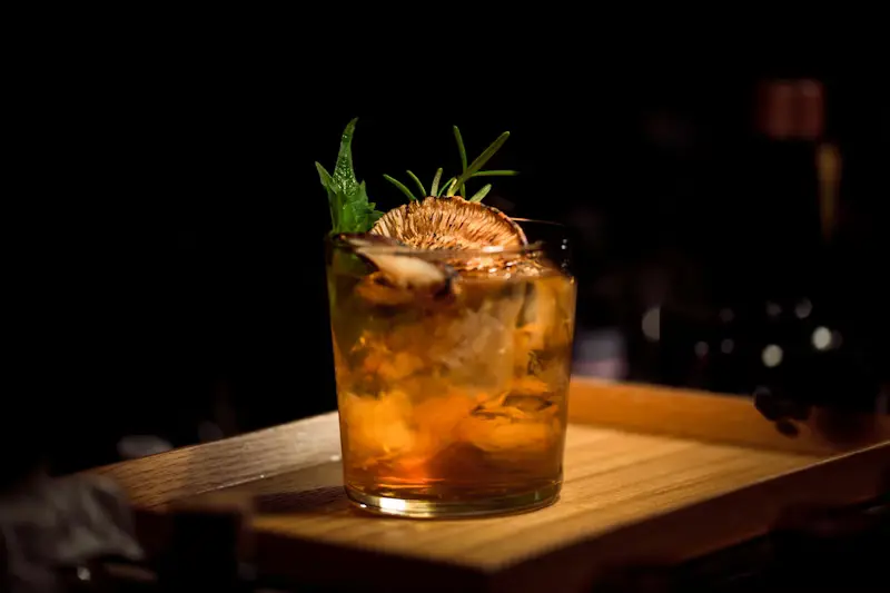 Bartending and bar management course - professional bar training at IIBT